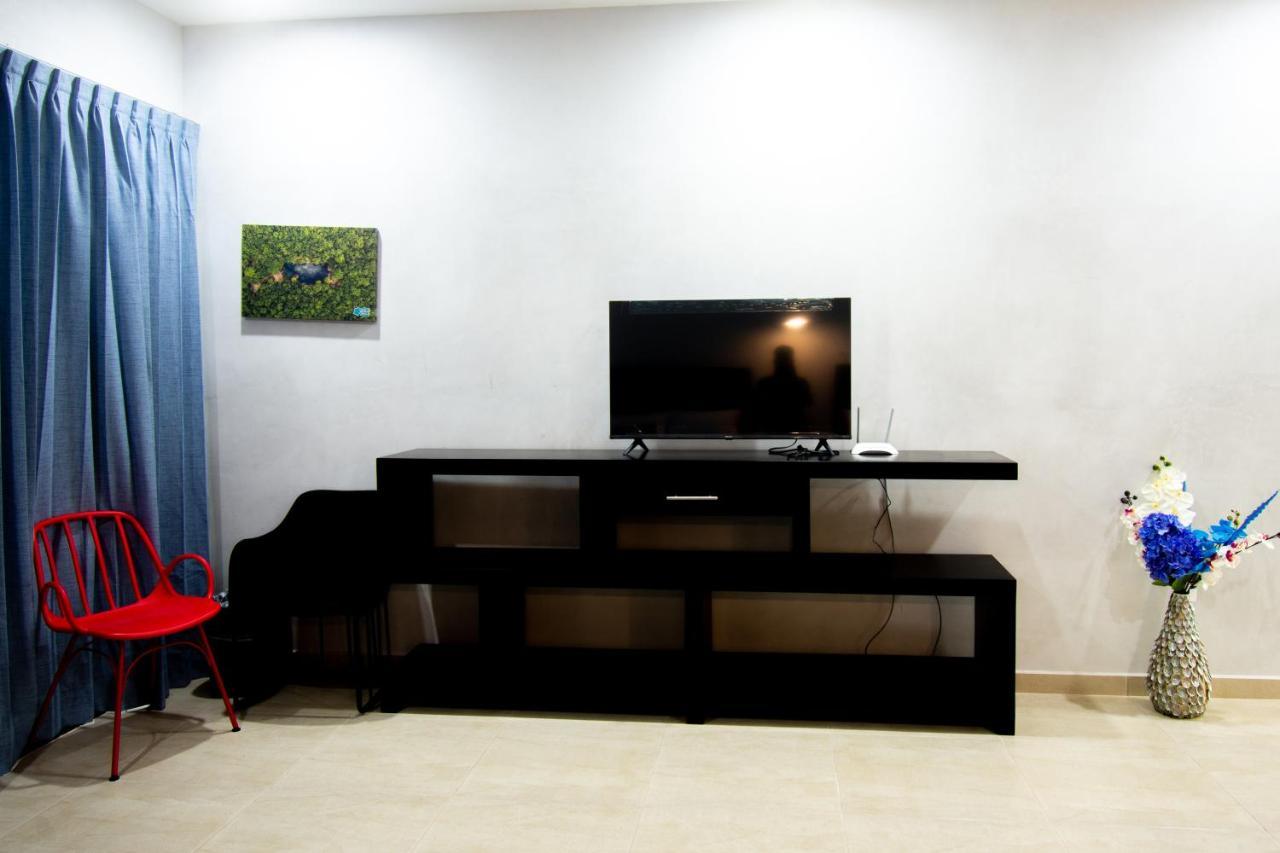 Hotel Casa Tortuga Tulum - Cenotes Park Inclusive Exterior photo A television set