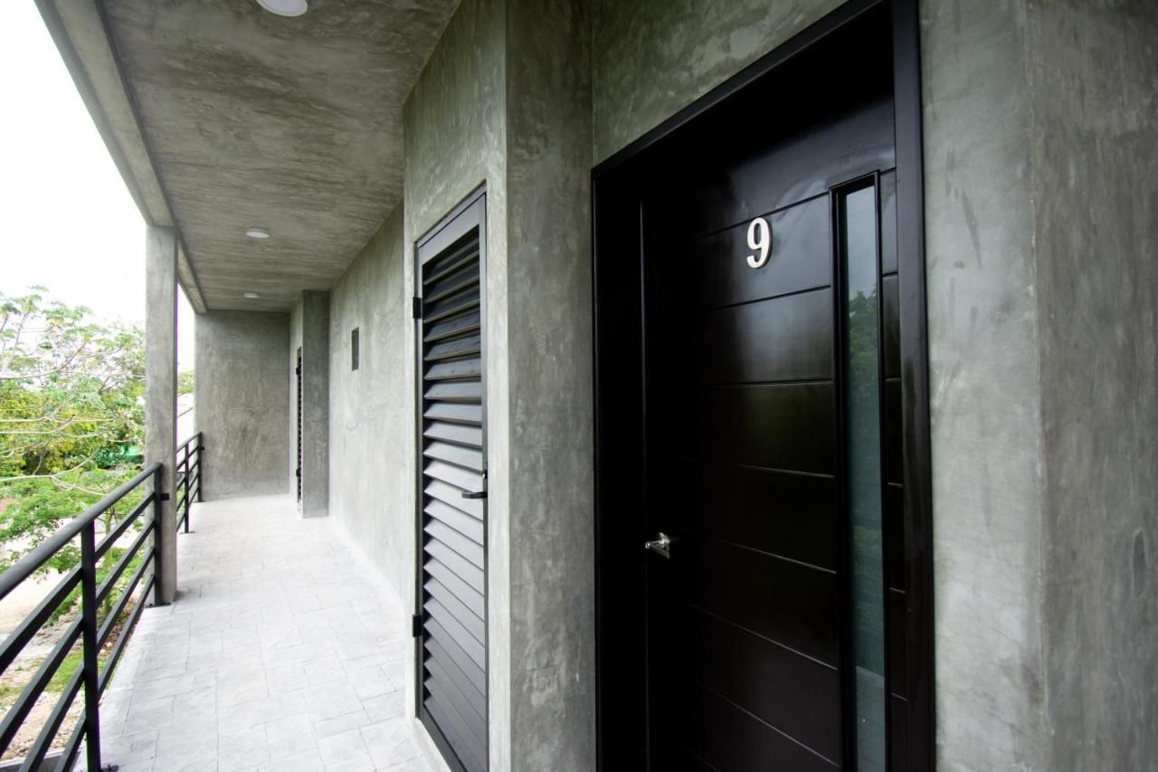 Hotel Casa Tortuga Tulum - Cenotes Park Inclusive Exterior photo A typical apartment door in a condominium